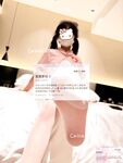 Cô bé "Cai Cai Loli" siêu đáng yêu đã bị cha của người đỡ đầu vạch trần và huấn luyện ngoài trời. Cô bé ngoan ngoãn trong mắt bạn bè và thầy cô thực ra chỉ là con đĩ của cha mình trong chốn riêng tư.