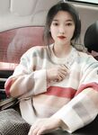 Năm cuối cấp giống như một con đĩ TikTok tương phản của mẹ, những người trẻ không thể chịu đựng được sự cô đơn, ảnh khiêu vũ khỏa thân quy mô lớn, có thể giải tỏa ham muốn được theo dõi và cũng có thể thỏa mãn anh cả trong danh sách