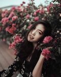 Sinh viên thạc sĩ và tiến sĩ Singapore so sánh con đĩ, thích con cặc to, liếm rồi nhét vào lồn, rồi rút ra liếm sạch. Đúng là học vấn càng cao, con gái càng dâm đãng.