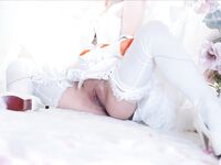 19세 고가치 콘트라스트 코저, 동일 프레임 대형 사진에 얼굴 구멍, 하이라이트 촬영