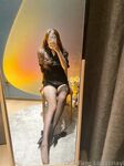 极品身材黑丝少妇，黑丝美腿自慰揉胸