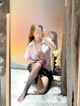 极品身材黑丝少妇，黑丝美腿自慰揉胸