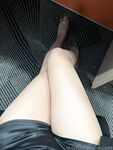 极品身材黑丝少妇，黑丝美腿自慰揉胸
