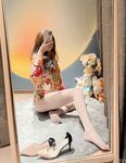 极品身材黑丝少妇，黑丝美腿自慰揉胸