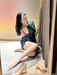 极品身材黑丝少妇，黑丝美腿自慰揉胸