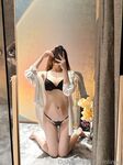 极品身材黑丝少妇，黑丝美腿自慰揉胸
