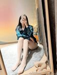 极品身材黑丝少妇，黑丝美腿自慰揉胸