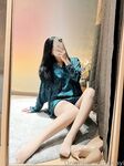 极品身材黑丝少妇，黑丝美腿自慰揉胸