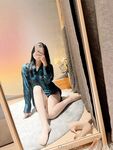 极品身材黑丝少妇，黑丝美腿自慰揉胸