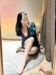 极品身材黑丝少妇，黑丝美腿自慰揉胸