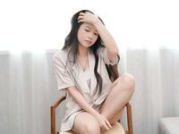 素人美女拍写真被摄影师花言巧语拿下，无套内射小穴特写偷拍，因为是偷拍，所以视频资源不多