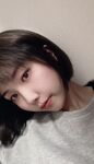 顏值粉嫩超清純的女大學生，被金主調教在宿舍裡面自拍給金主看，還跑到戶外玩露出