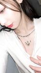 예쁜 외모의 문신을 한 대학생이 후원자에게 장난감처럼 놀림을 받고 조련을 받고 암캐로 변해 셀카를 찍어 섹스를 요청하는 사건이 발생했다.