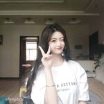 Seorang gadis junior dari kolej tertentu menipu teman lelaki jarak jauhnya selama beberapa tahun. Dia dilatih secara persendirian dan dikutuk oleh seorang lelaki generasi kedua yang kaya. Kemudian, dia dibuang oleh lelaki kaya itu dan berpisah dengannya.