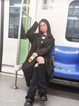 Seorang gadis junior dari kolej tertentu menipu teman lelaki jarak jauhnya selama beberapa tahun. Dia dilatih secara persendirian dan dikutuk oleh seorang lelaki generasi kedua yang kaya. Kemudian, dia dibuang oleh lelaki kaya itu dan berpisah dengannya.