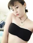 清纯颜值反差女大，掰穴揉胸，粉穴特写自拍