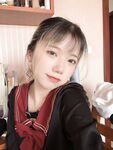 高顏值非常騷的女大學生，私下裡自拍給男友看求著男友操，穿各種制服黑絲誘惑男友，妥妥的母狗