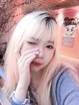 高顏值非常騷的女大學生，私下裡自拍給男友看求著男友操，穿各種制服黑絲誘惑男友，妥妥的母狗