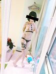 極品精神小妹，乳頭還穿著乳釘，陰唇釘著陰環，摳逼自慰 放尿特寫