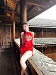 身材爆好的高颜值外卖媛小母狗，雪白肌肤大长腿，大尺度图视