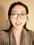 反差婊還得看眼鏡妹女大學生，和異地戀男友網聊求操，這身材挺極品的