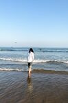 ピンク色の美しい顔立ちの女子大生が海へアルバイトに出かけた。ホテルでスポンサーに犬鎖で縛られ、激しく犯される。セクシーすぎる。