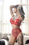 Tatu liar, cincin yin yang mendominasi, selebriti Internet bernilai tinggi, badan sempurna, klip kebajikan bocor, lihat sahaja