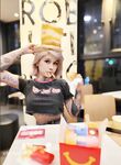 Tatu liar, cincin yin yang mendominasi, selebriti Internet bernilai tinggi, badan sempurna, klip kebajikan bocor, lihat sahaja