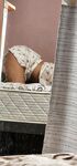 สาวผิวขาวหุ่นอวบกำลังลูบหน้าอกและช่วยตัวเองแบบใกล้ๆ แต่หัวนมใหญ่ไปหน่อย ลองดูสิ