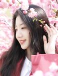 神仙颜值的女大学生，在金主面前就是骚浪母狗，被各种调教玩弄爆操，妹子很主动乘骑，这颜值和身材简直了