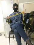 黑丝玉足反差女大学生，商场试衣间立口爆足交不雅私拍