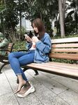 黑丝玉足反差女大学生，商场试衣间立口爆足交不雅私拍
