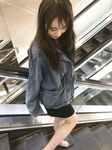 黑丝玉足反差女大学生，商场试衣间立口爆足交不雅私拍