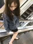 黑丝玉足反差女大学生，商场试衣间立口爆足交不雅私拍