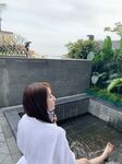 黑丝玉足反差女大学生，商场试衣间立口爆足交不雅私拍