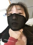 黑丝玉足反差女大学生，商场试衣间立口爆足交不雅私拍