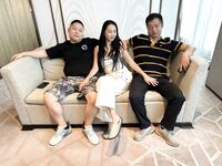 최고의 콘트라스트 화이트 타이거 승무원의 실제 훈련, 3P, SM, 섹스 전반에 걸쳐 그녀의 얼굴을 보여줍니다. 매우 선명한 화질, 꼭 보세요!!!