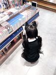 Twitter legal Kawaii Loli tender girl [Question ET] trained the dog for the first time and tried to crawl in the parking lot, the twin-tailed super tender little bitch was filmed so many times