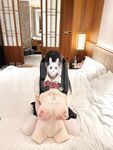 Yesterday, the babies said that the face-showing point was very high and they wanted to see black silk. I will update the full version of black silk + creampie with white liquid.