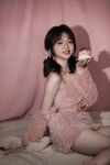 2025年新流，云盘高质露脸泄密，阿黑颜式苗条小可爱被邪恶叔叔干的面目扭曲，洗澡造爱换衣完全曝光