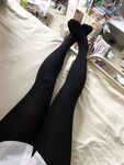 6月新品，推特12萬粉絲，大二反差婊【一人偶】門檻福利，宿舍內各種誘惑自慰，一線天饅頭逼各種絲襪