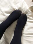 6月新品，推特12萬粉絲，大二反差婊【一人偶】門檻福利，宿舍內各種誘惑自慰，一線天饅頭逼各種絲襪