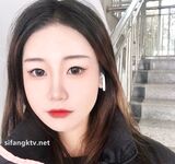 《百度云泄密》冒充艺校老师忽悠成绩不好的漂亮女生，脱光光掰开鲍鱼看看是否被开苞