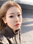 《百度云泄密》冒充艺校老师忽悠成绩不好的漂亮女生，脱光光掰开鲍鱼看看是否被开苞