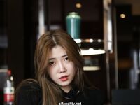 希威社幼师黑色丁字裤大尺度私拍套图