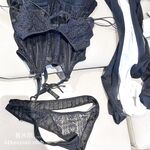 팔로워 145만 명을 보유한 더우인 인플루언서 @InvincibleTyrannosaurusWarGod(샤오야팅)의 비공개 위챗 모멘트 영상 모음입니다.