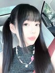 상하이 과학기술대학교에 다니는 미녀 여대생이 부유한 남자친구와 성관계를 갖는 영상이 온라인에 유출됐다. 영상에는 그녀의 얼굴이 노출된 채 구강성교, 질 애무, 그리고 큰 성기가 삽입되는 동안 신음하는 모습이 담겨 있다.