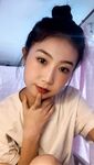 浙江省嘉興市出身の美しい若い女性が、別れた恋人から「調教」を受けている様子を映した動画が流出した。彼女は学校では信じられないほど純真に見えたが、プライベートでは従順で人を操る女性へと変貌していた。