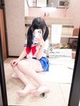 Ang napakacute, legal, at kawaii na maliit na loli na si 'Lolo-chan' ay binutasan ng isang malaking ari; sa isang ulos lang, parang pinupunit ito.