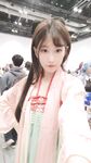 [원본 카메라 유출] 유명 키다리 코스플레이어의 큰 성기를 가진 남자친구와의 사생활, 얼굴이 드러난 성관계 셀카 등 유출된 원본 파일 (워터마크 없음).